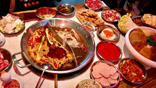 火锅店“天降”3只老鼠抓伤食客，商家拒绝负责