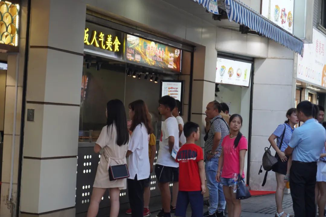 餐饮老板的新焦虑：疫情还没结束，房租又要涨了！