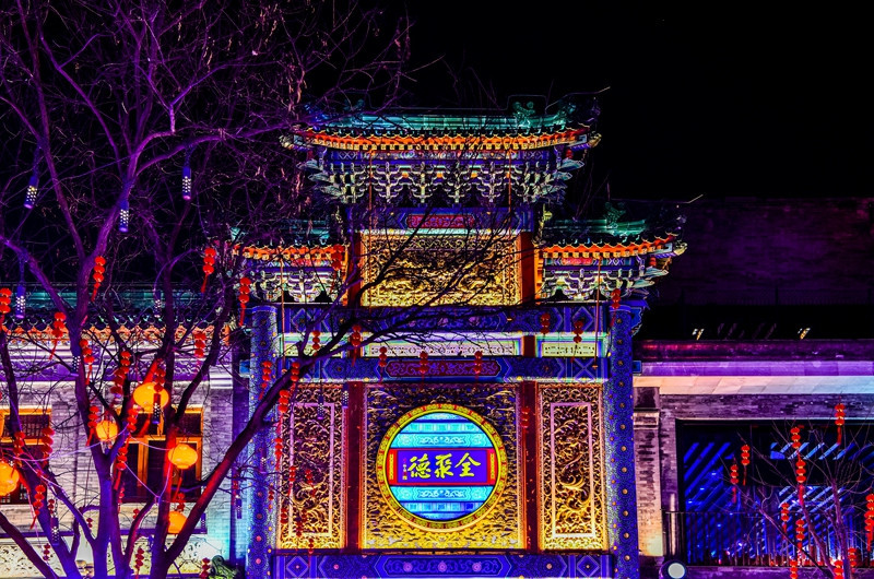 惨不忍睹！14家上市餐企仅3家盈利，半年亏掉13.83亿元