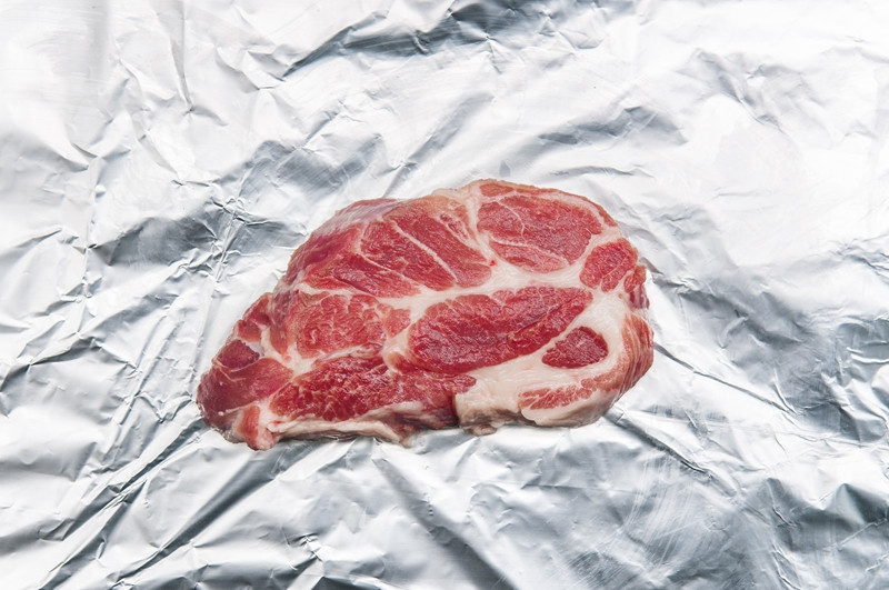 股价暴跌八成、高管离职，人造肉的故事讲不下去了？