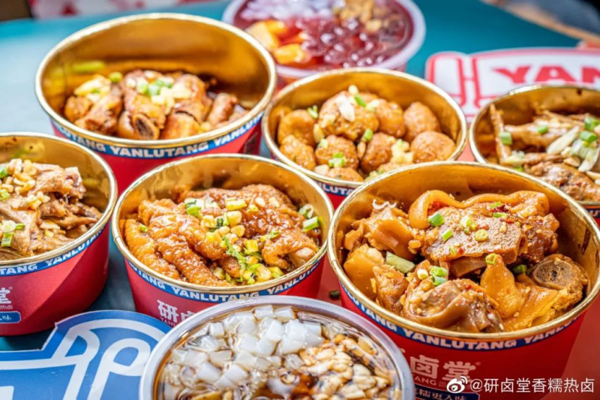 炸串、卤味、臭豆腐，资本加码的小吃生意又香了？