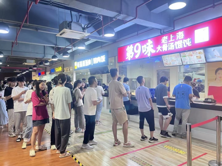 400万小吃快餐店，何以撑起餐饮业半边天？