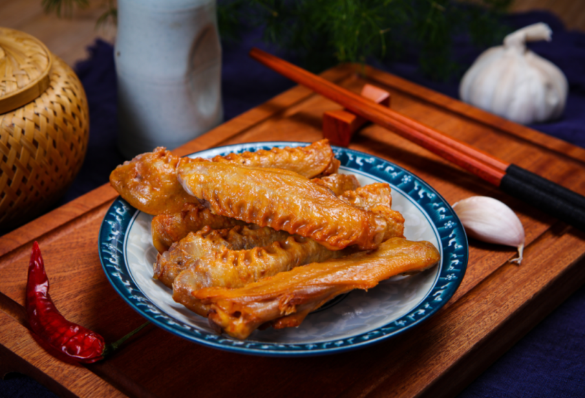 《卤味品类发展报告2024》发布：度过“超强鸭周期”之后，卤味赛道再扩容