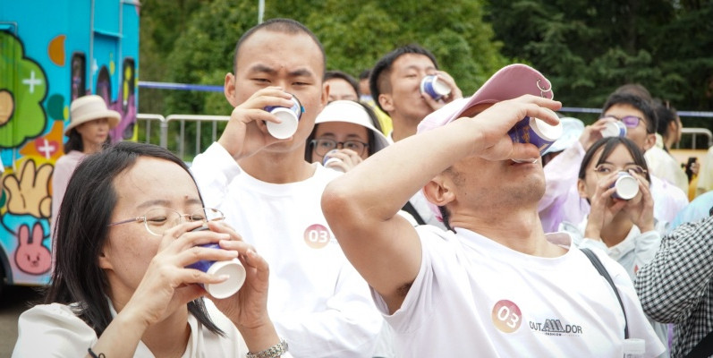 3500人共品云南咖啡，昆明挑战吉尼斯世界官方纪录成功